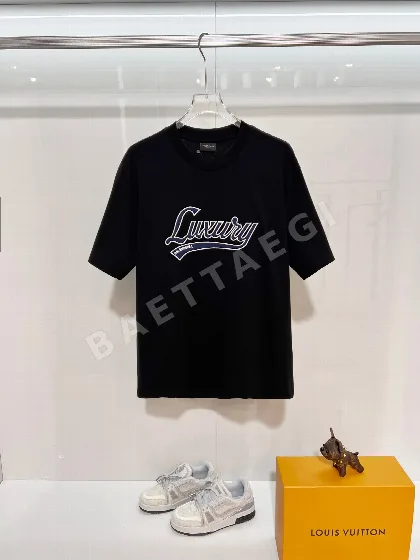 발렌시아가 여성 크루넥 반팔 티셔츠
