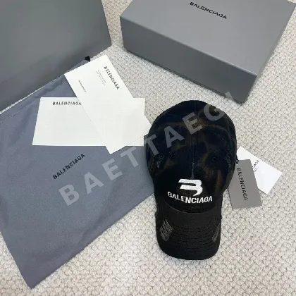 발렌시아가 자수 블랙 베이스볼 모자 77972