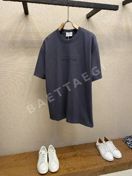 마르지엘라 로고 자수 코튼 반팔 티셔츠 36423