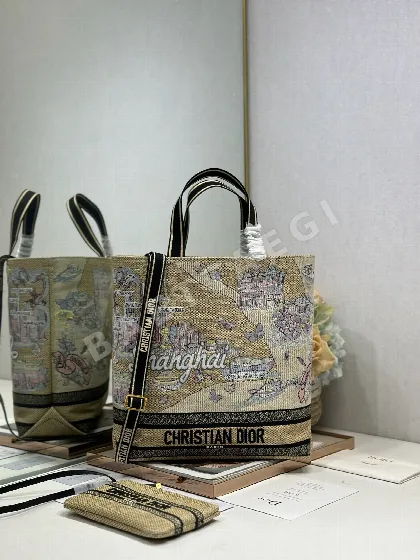 디올 시티 포스트카드 토트백 196740