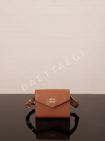 미우미우 코냑 소가죽 숄더 지갑 22141