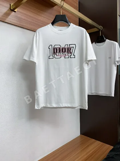 디올 남성 반팔 47606