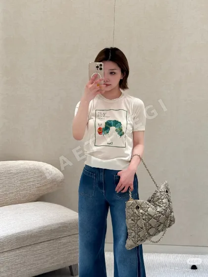 디올 실크 레터링 릴렉스핏 여성 반팔 니트 티셔츠