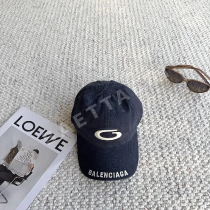 발렌시아가 워시 데미지 베이스볼캡 179686