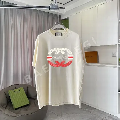 구찌 퍼스널라이즈드 레터 로고 반팔 티셔츠 47684