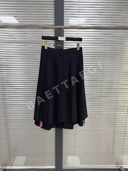 톰브라운 TB 플리츠 맥시 스커트 126348