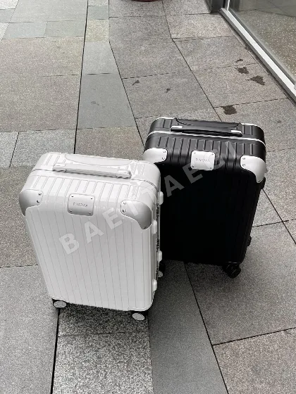 리모와 트래블 여행가방 20217