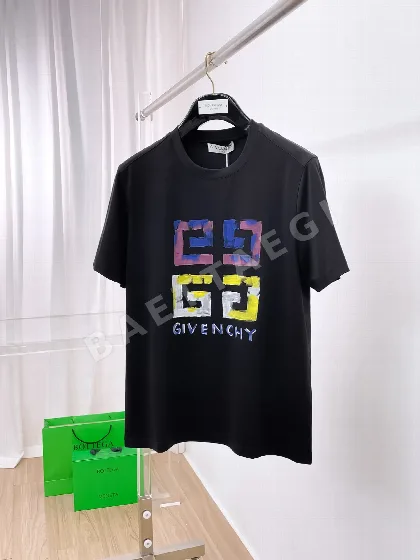 지방시 라운드넥 반팔 티셔츠 135541