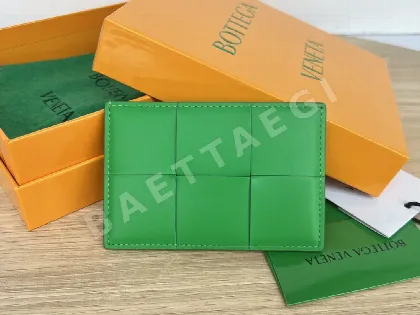보테가베네타 우븐 소가죽 카드 지갑 4608
