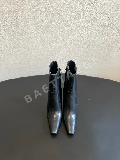 생로랑 부츠 여성 가죽 스퀘어토 207495