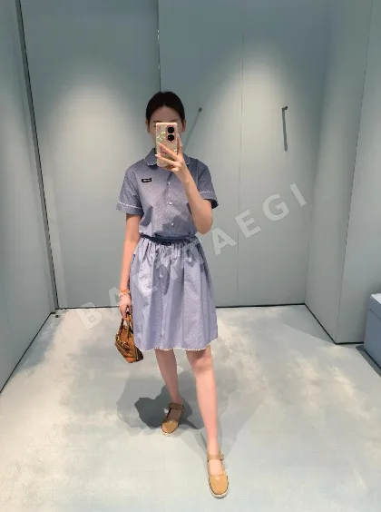 미우미우 블루 체크 피터팬 카라 반팔 셔츠 스커트 세트