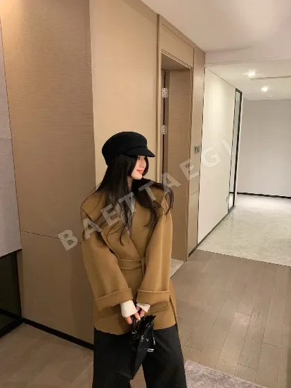 마르지엘라 여성 미니 바스로브 캐시미어 코트 202635