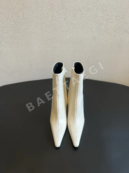 생로랑 부츠 가죽 포인티드토 207507
