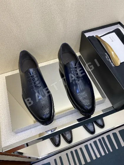 벨루티 로퍼 가죽 브로그 디테일 170083