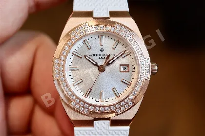 바쉐론콘스탄틴 오버시즈 쿼츠 여성 시계 3 스트랩 세트