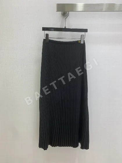 구찌 2026 년 신작 플리츠 스커트 91370