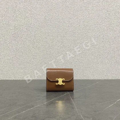 셀린느 브라운 컴팩트 지갑 100782
