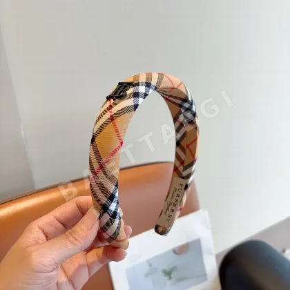 버버리 체크 패턴 헤어밴드 184926