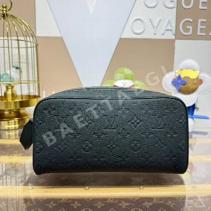 루이비통 모노그램 Dopp Kit 세면도구 가방 M12645