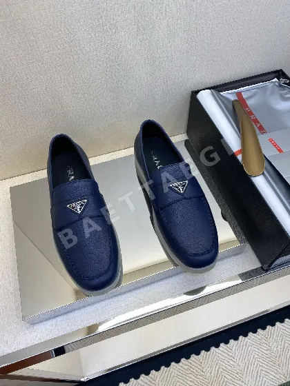 프라다 로퍼 남성 블랙 카프스킨 182030