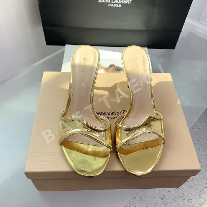 지안비토 메탈릭 하이힐 뮬 75183