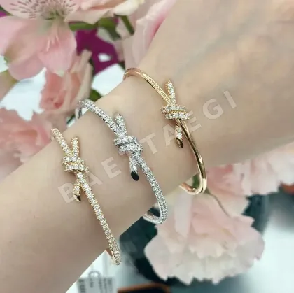 티파니 하프 서클 로프 다이아몬드 팔찌 71240