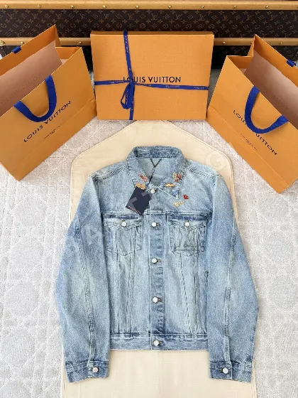루이비통 LV 배지 워시드 데님 자켓 208468