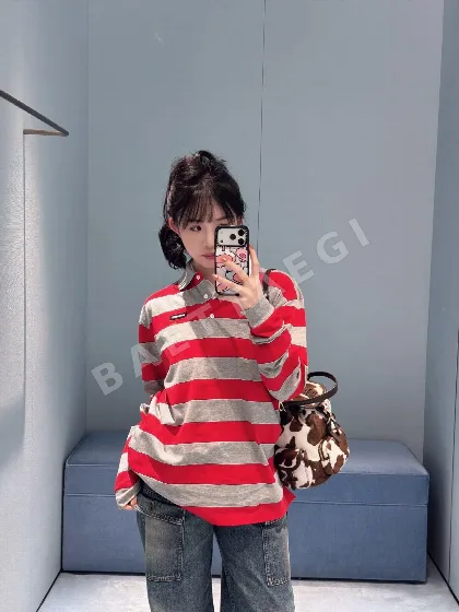 미우미우 컬러 블록 스트라이프 긴팔 폴로셔츠
