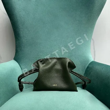 로에베 플라멩코 나파 가죽 버킷백 77262