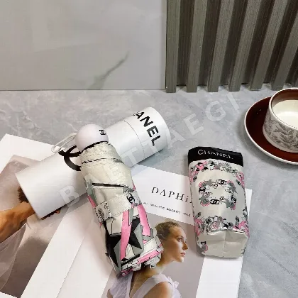 샤넬 5단 우산 85377