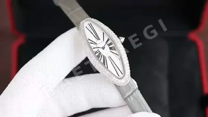 까르띠에 베누아 알롱제 미디엄 사파이어 글라스 스틸 시계
