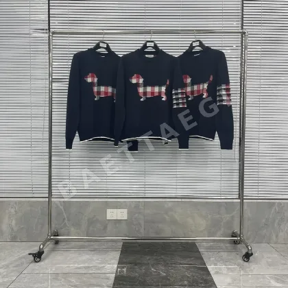 톰브라운 체크 강아지 크루넥 니트 159490