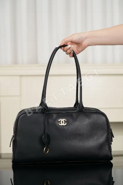 샤넬 초콜릿 볼링 가방 라지 블랙 골드 193804