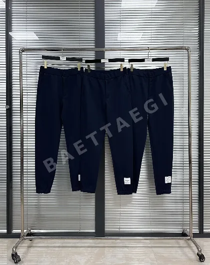톰브라운 면 스웨트팬츠 남성 바지 142991