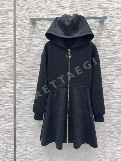 루이비통 엠보싱 에어 레이어 원피스
