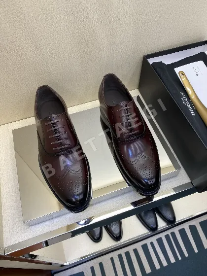 벨루티 로퍼 가죽 브로그 디테일 170079