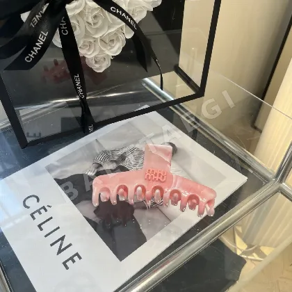 미우미우 헤어 집게 183692
