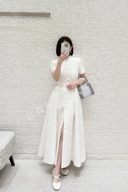 디올 엠보싱 자카드 스탠드 카라 벨트 원피스