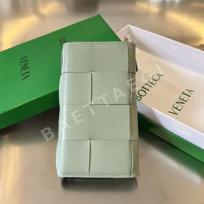보테가베네타 우븐 체크 접이식 남성 지갑 4936