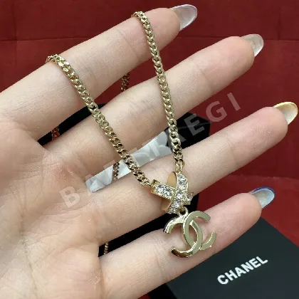 샤넬 크로스 라인 스톤 더블 C 목걸이 178765