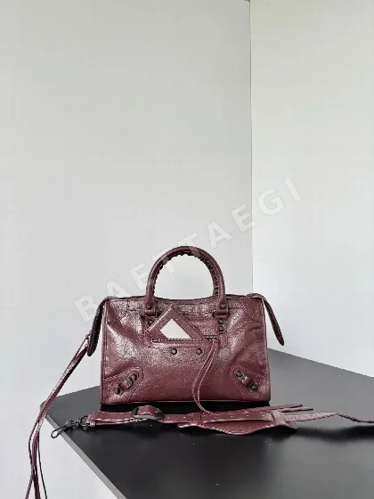 발렌시아가 가죽 토트백 186586