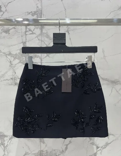 생로랑 비즈 장식 플라워 울 미디 스커트 138664
