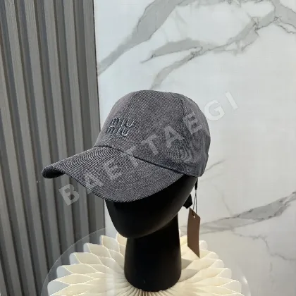 미우미우 코듀로이 베이스볼캡 185784