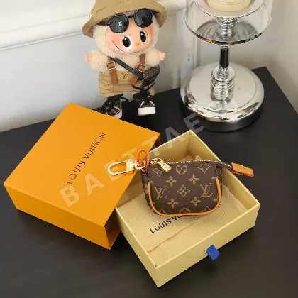 루이비통 LV xTM 마이크로 포쉐트 키링 203636