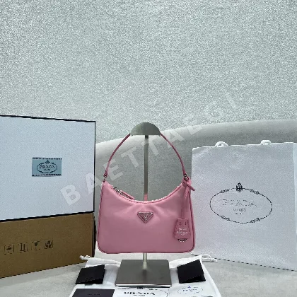 프라다 핑크 나일론 호보백 136576