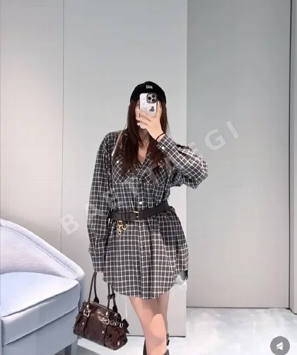 미우미우 레트로 체크 루즈 셔츠 원피스 163783