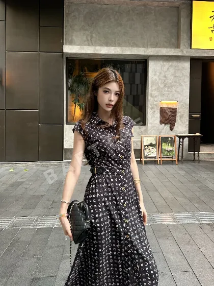 루이비통 모노그램 더블 포켓 카라 롱 원피스 137798