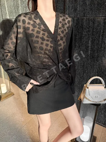 루이비통 메시 여성 가디건 137780