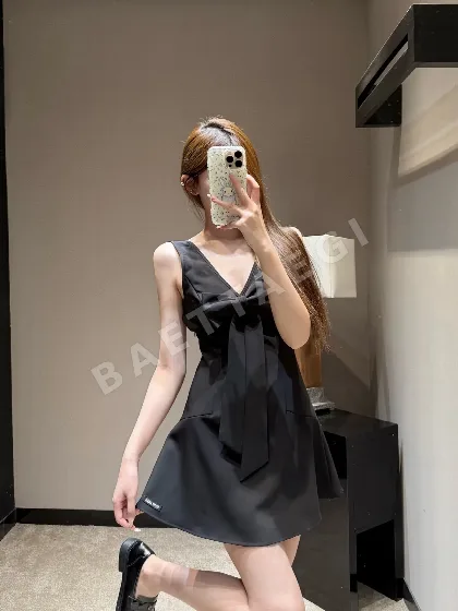 미우미우 브이넥 보우 장식 머메이드 원피스