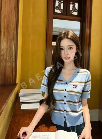 미우미우 컬러블록 스트라이프 V넥 반팔 가디건 127844